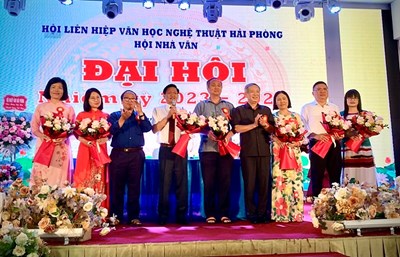 Đại hội Hội Nhà văn Hải Phòng nhiệm kỳ 2023 -2028: Để văn học miền sóng tương xứng với tầm vóc Hải Phòng