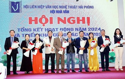 Hội Nhà văn Hải Phòng tổ chức gặp mặt hội viên đầu năm 2025