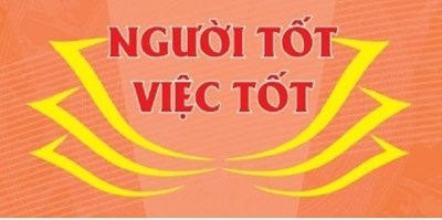 Nhân viên giặt là trả lại tiền bỏ quên cho khách